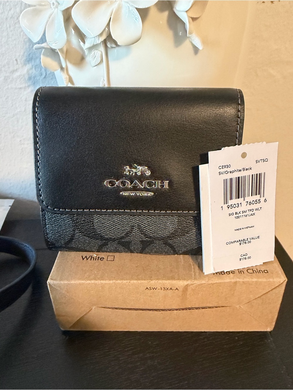 NWT Coach Black Signature Trifold Wallet with Silver Logo - Picture 2 of 12